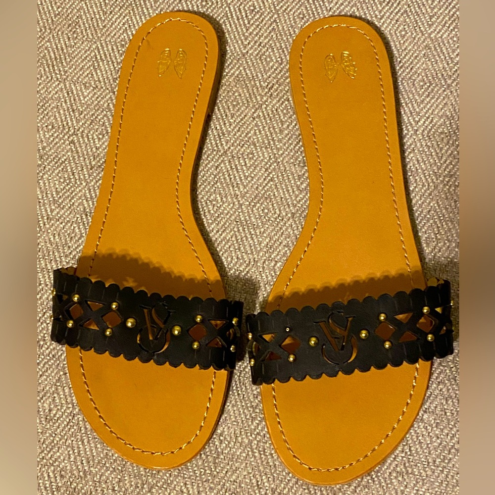Victoria’s Secret black slides sandals